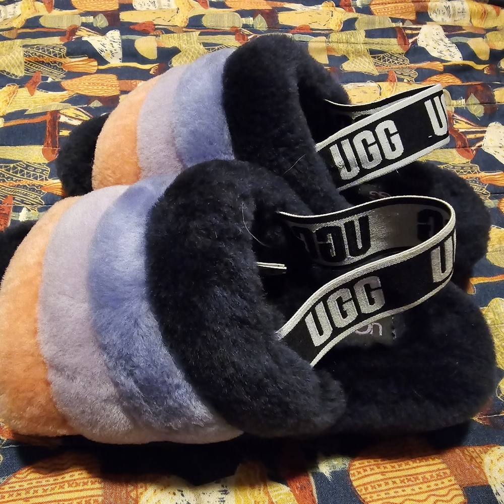 UGG fluff slide